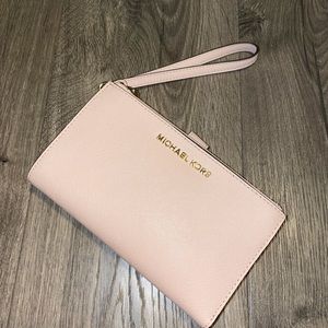 Michael Kors Wristlet Wallet